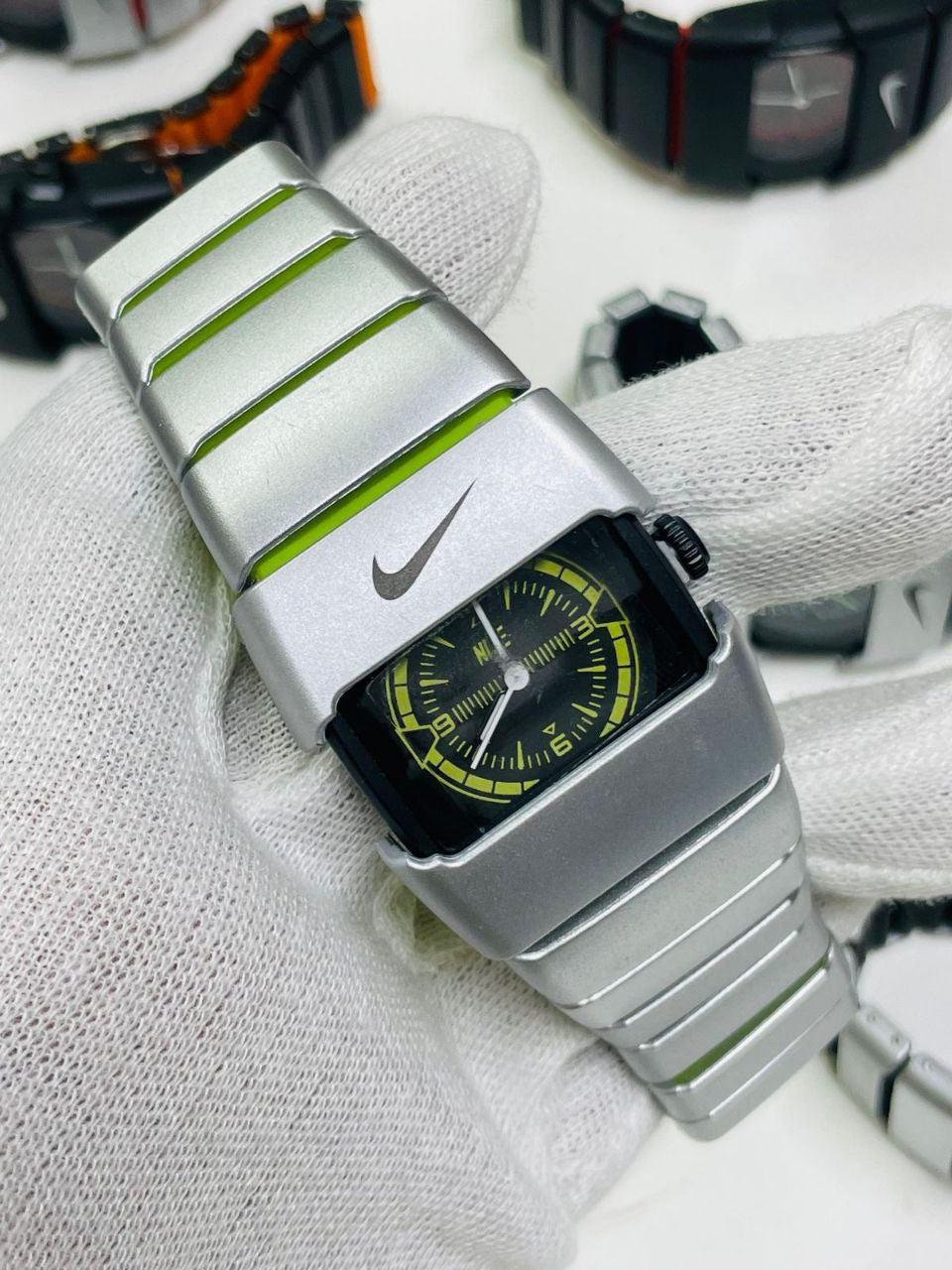 العصرية NIKE- ساعات